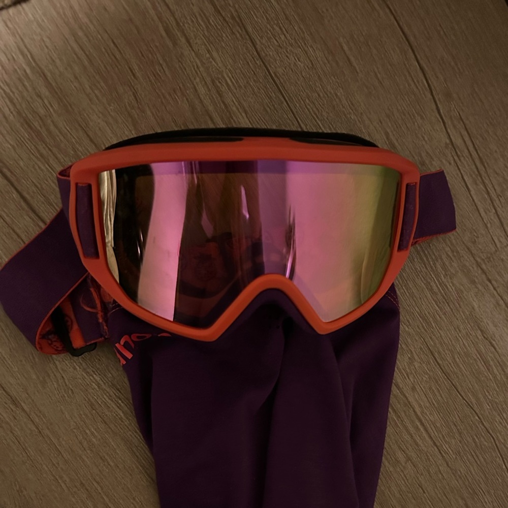 Anon women’s ski goggles